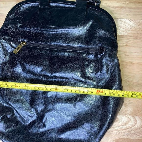 HOBO International, Large Black Patent Leather Purse, Kisslock Clasp Closure Bag - Picture 5 of 11